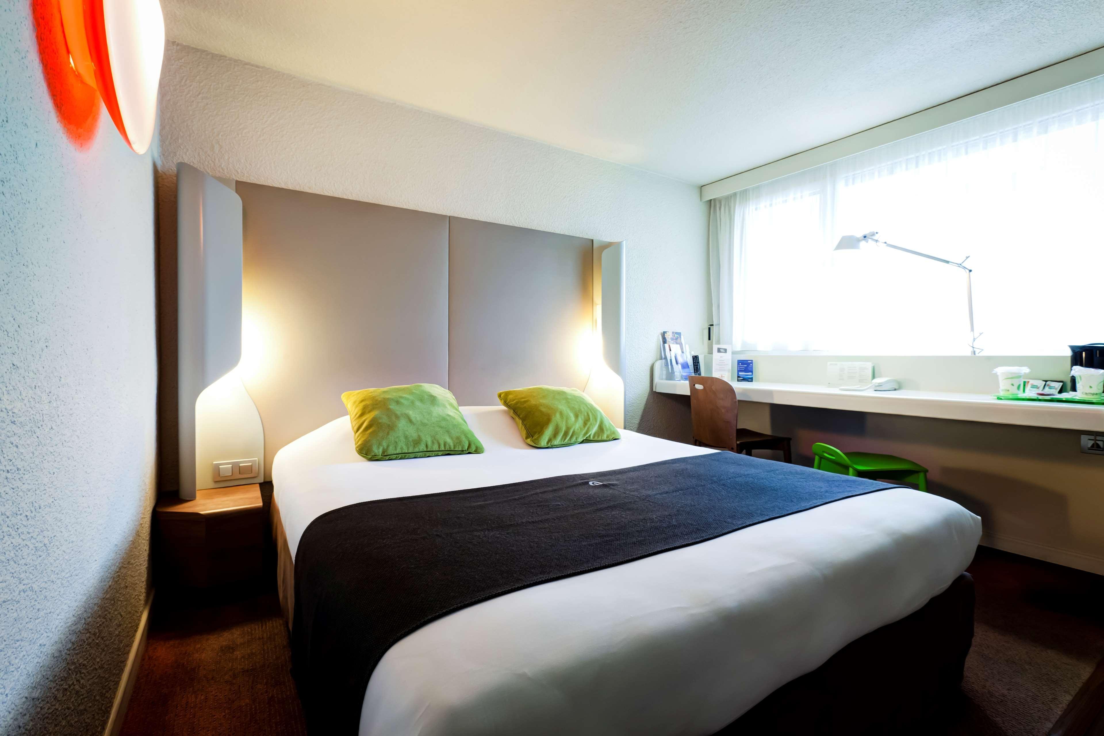 Hotel Campanile Evry Ouest - Corbeil Essonnes Exterior foto