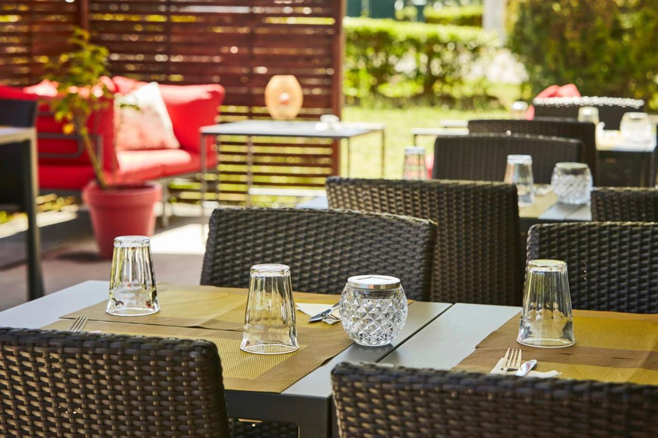 Hotel Campanile Evry Ouest - Corbeil Essonnes Exterior foto