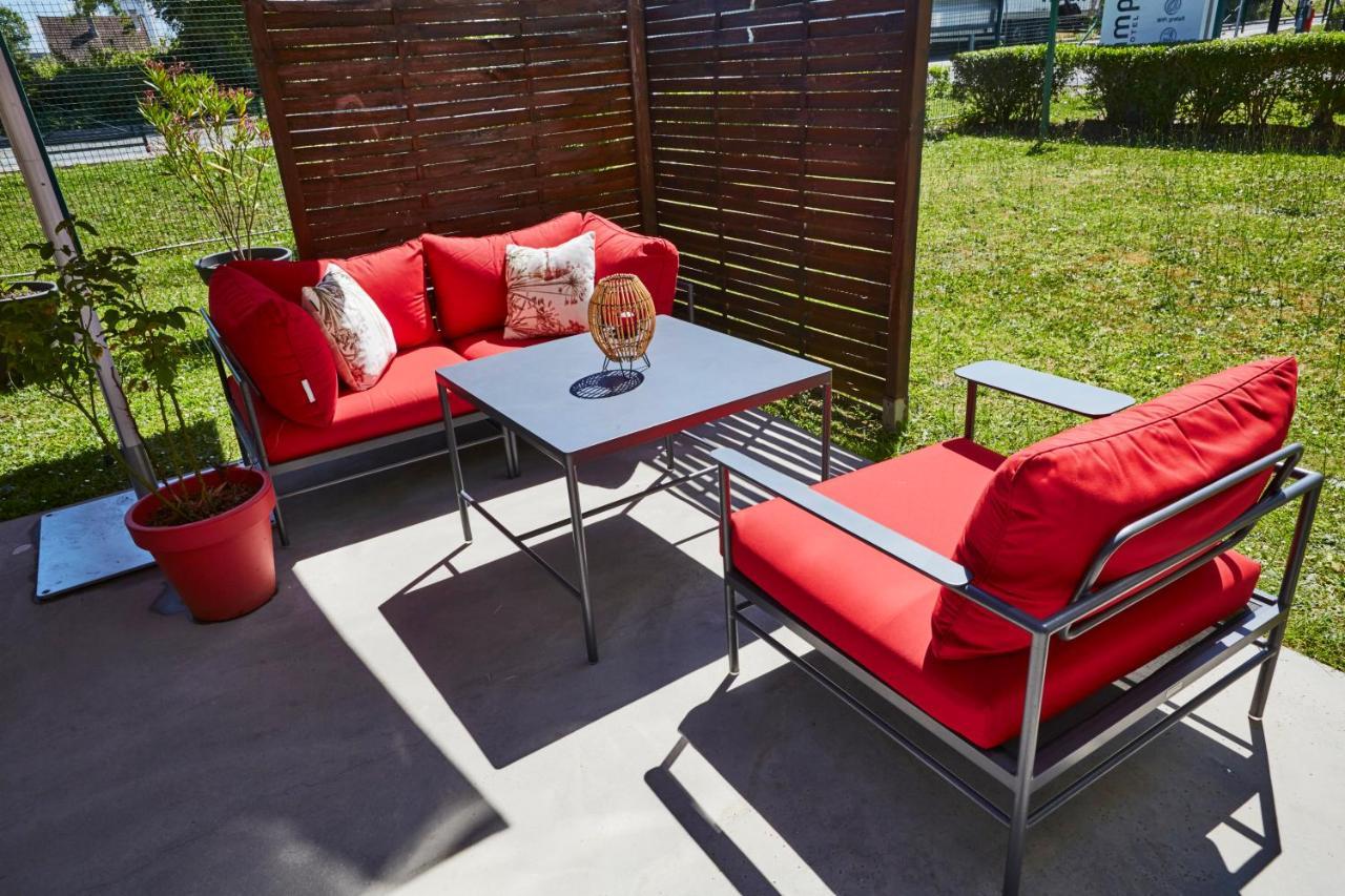 Hotel Campanile Evry Ouest - Corbeil Essonnes Exterior foto