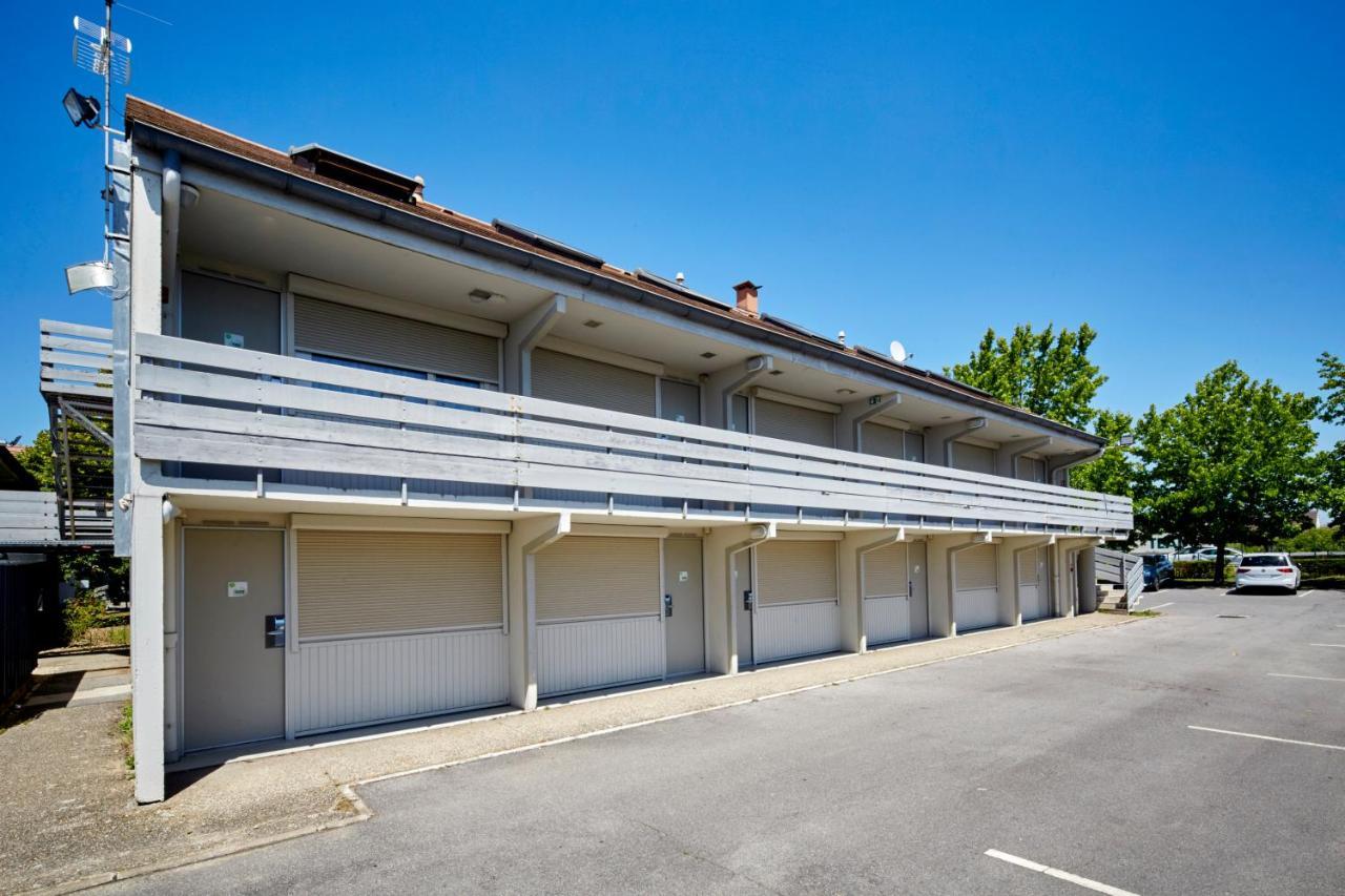 Hotel Campanile Evry Ouest - Corbeil Essonnes Exterior foto
