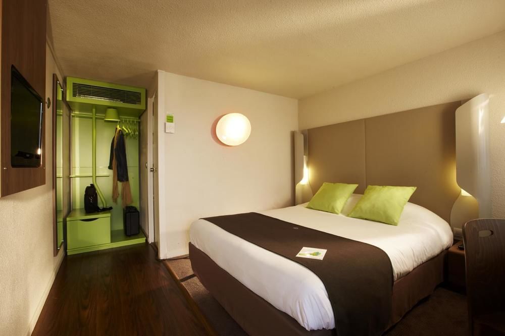 Hotel Campanile Evry Ouest - Corbeil Essonnes Habitación foto